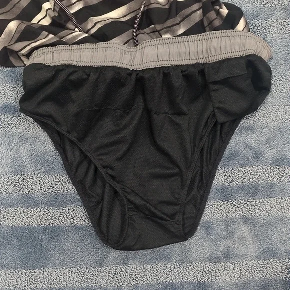 Nike Men's Striped Black and White Swim Shorts - Picture 4 of 4